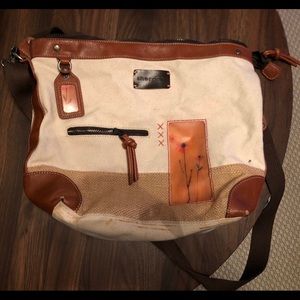 Sherpani crossbody purse with shoulder strap